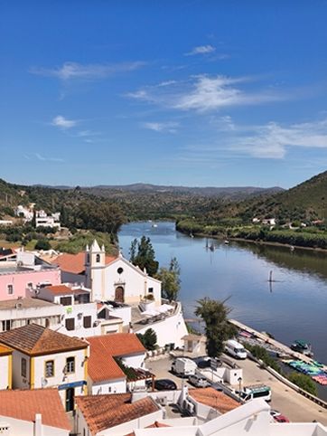 Vista de Alcoutim sobre o rio Guadiana